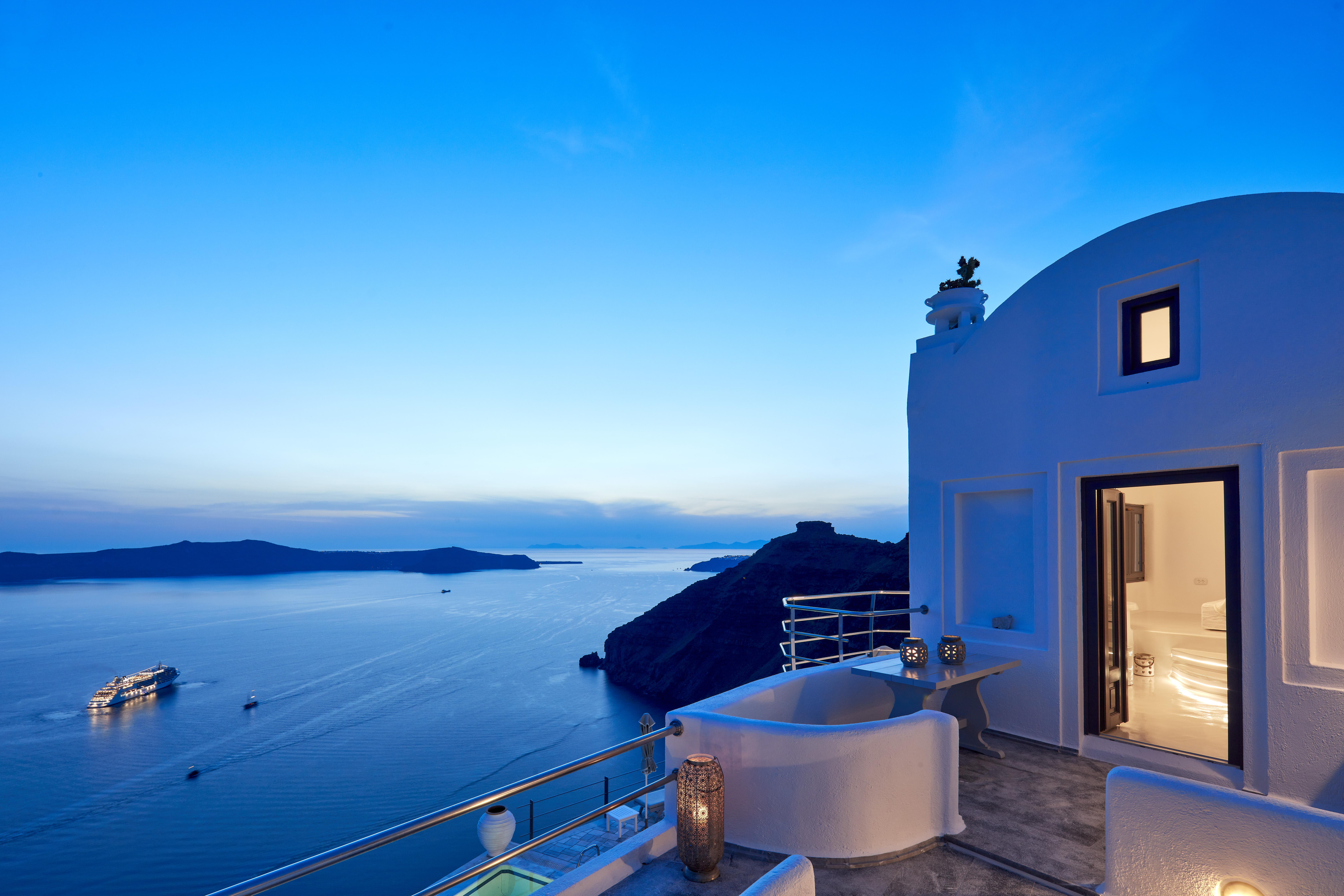โฮเมริค โพเอ็ม Hotel ฟิรอสเตฟานี ภายนอก รูปภาพ